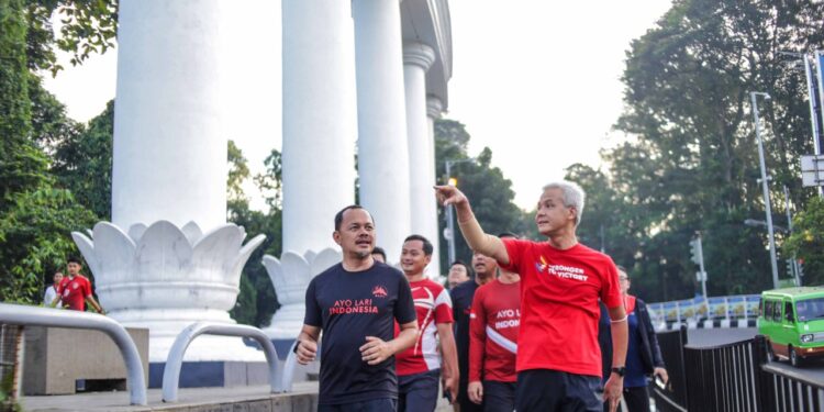 Bima Arya bersama Ganjar Pranowo Lari Pagi Keliling Istana Bogor