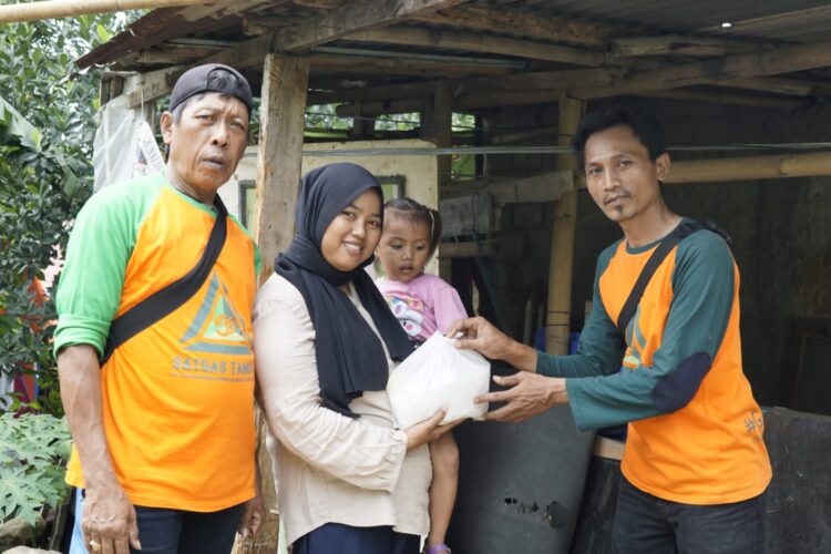 Perhimpunan Sadulur Salembur Peduli Korban Banjir di Bogor Utara