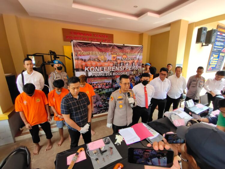 Pelaku Pencurian Rumah Kosong Berhasil Menggasak Harta Korban Hingga Puluhan Juta