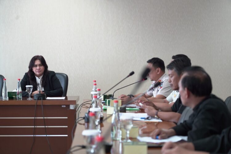 Gelar Rapat Kerja Dengan Satpol-PP, Komisi I Minta Kafe Bajawa Ditindak Tegas
