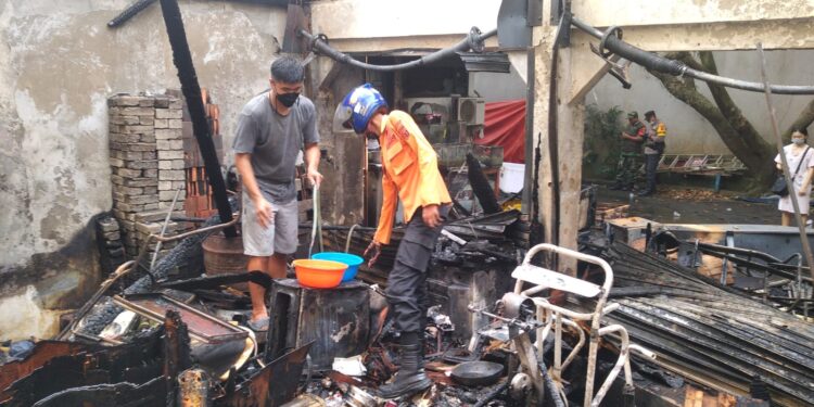 Gudang Rongsok di Bogor Ludes Terbakar, Diduga Akibat Korsleting Listrik