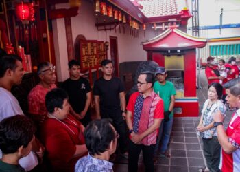 Bima Arya Silaturahmi Dengan Keluarga Besar Vihara Dhanagun