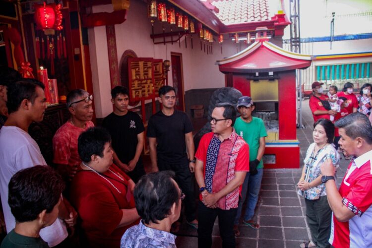 Bima Arya Silaturahmi Dengan Keluarga Besar Vihara Dhanagun
