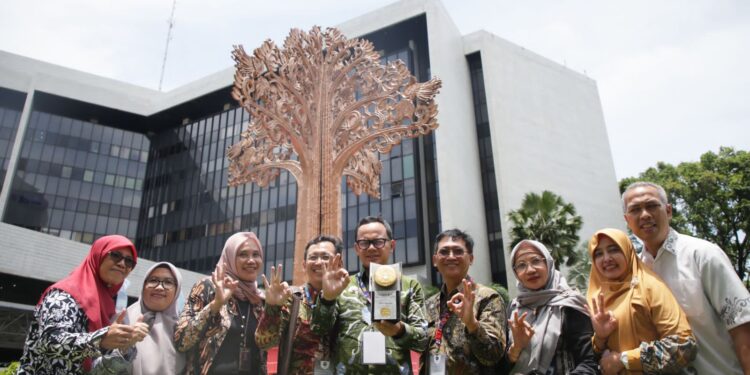 Setelah 28 Tahun, Bima Arya Catatkan Sejarah Kota Bogor Sabet Piala Adipura