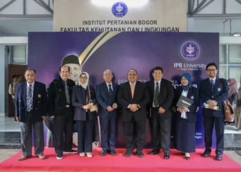 Disertasi Doktor di Bidang Perkarangan, Ketua DPRD : Bantu Warga Wujudkan Pekarangan Lebih Produktif