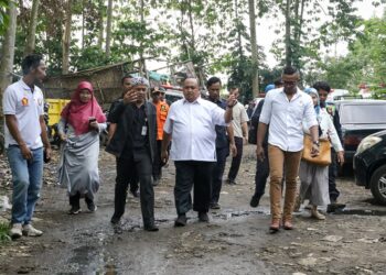 Turun ke Lokasi Bencana Empang Pimpinan dan Anggota DPRD Kota Bogor Harapkan Relokasi Bisa Segera Dilakukan