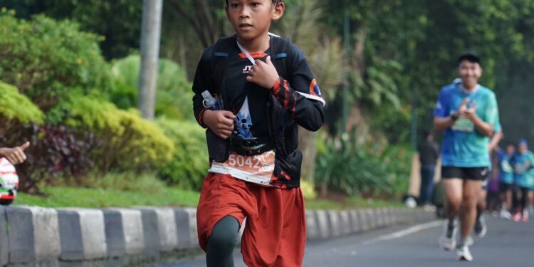 Pelari Cilik Asal Cimahi, Berlari Sambil Lihat Istana Hingga Rasakan Sejuknya Kota Bogor