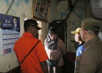 Sekda Tinjau Rumah Ambruk di Katulampa, Perintahkan Segera Tangani