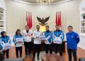 Bima Arya Serahkan Kadeudeuh Atlet dan Pelatih Berprestasi di Porprov dan SEA Games 2022