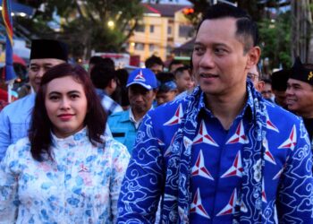 Safari Ramadhan, Anita P Mongan Sambut Kedatangan AHY di Alun-alun