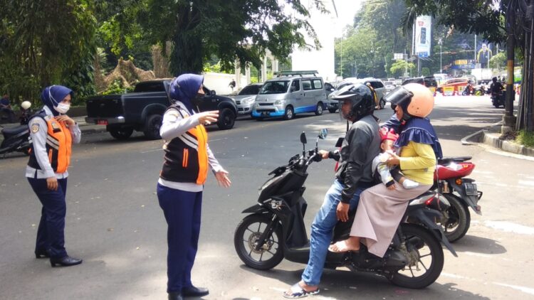Sejumlah Pengendara Masih Kebingungan, Imbas Penutupan Jalan Otista
