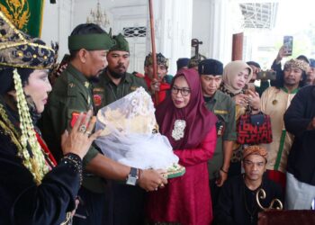 Mahkota Binokasih Kerajaan Sunda Hadir di Bogor