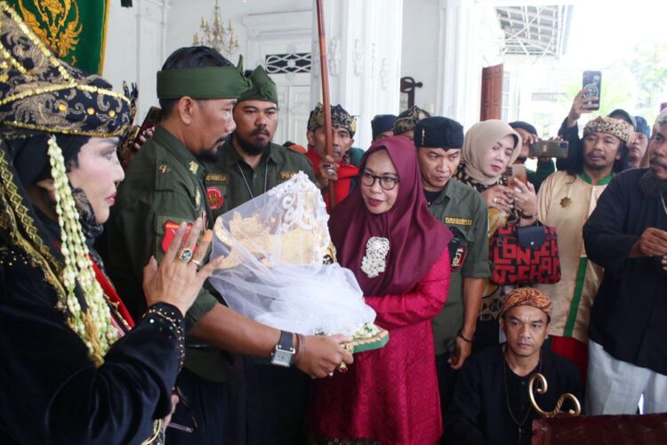 Mahkota Binokasih Kerajaan Sunda Hadir di Bogor