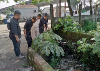 Perumda PPJ Bersihkan Sampah Yang Jadi Sumber Bencana Banjir