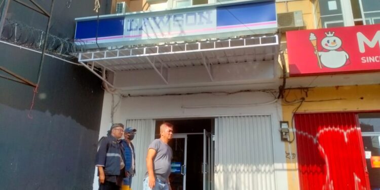 Lantai Tiga Lawson Station di Bogor Terbakar, Satu Karyawan Luka Bakar