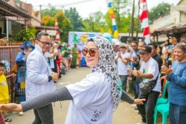 Bima Arya dan Yane Ardian ‘Mejeng’ di Menteng, Kenalkan Maskot Rubo