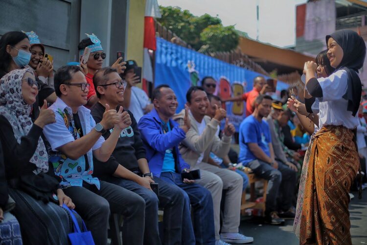 LOPE Promosikan UMKM dan Kenalkan Maskot Rubo di Empang, DPRD Apresiasi