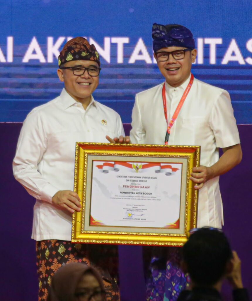 Pemkot Bogor RaihPenghargaan Instansi
Pemerintah Implementasi RB
Tematik Terbaik