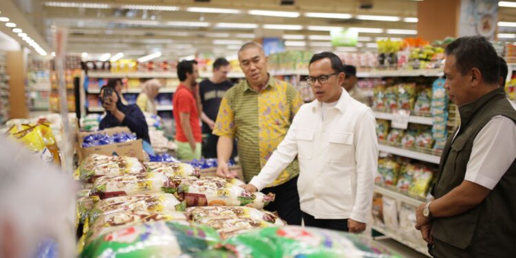 Pastikan Stok Beras Tersedia, Bima Arya Cek ke Pasar dan Pusat Perbelanjaan