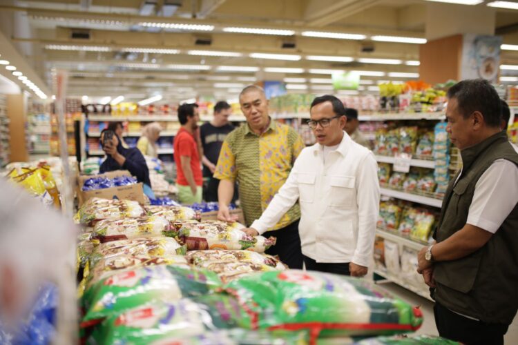 Pastikan Stok Beras Tersedia, Bima Arya Cek ke Pasar dan Pusat Perbelanjaan