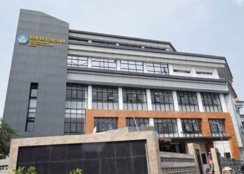 Bangun Dua Sekolah Satu Atap Berkonsep Ramah Lingkungan 