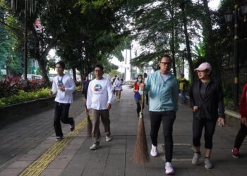 Gantikan Pasukan Kuning, ASN di Kota Bogor Bebersih Jalan