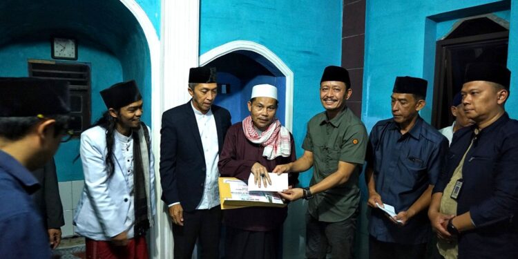 Tarawih Keliling, Dedie Rachim Salurkan Dana Hibah Rp 25 Juta Untuk Musala 
