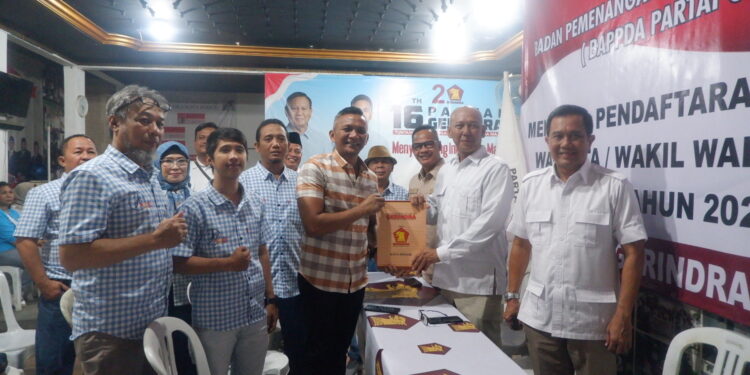 Serahkan Berkas Pendaftaran, Jenal Mutaqin Pede Diusung Gerindra di Pilkada 2024 Kota Bogor