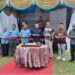 Direktur PT SPMN dr. Syahrizal Siregar, M.Kes didampingi Komisaris DR. Suhendri, SE, MM, Sekda Labura, Region Head Regional I dan II PTPN IV, SEVP Operation PT SPMN, Kadis Kesehatan, Kadis Lingkungan Hidup, Kadiv Sekper PT SPMN, dan Kepala RS Sri Pamela Membang Muda lakukan pemotongan tumpeng