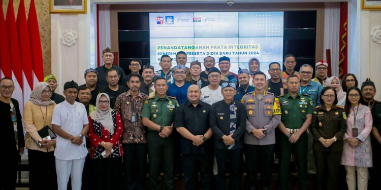 Kick Off PPDB 2024 di Kota Bogor Sekaligus Penandatanganan Pakta Integritas