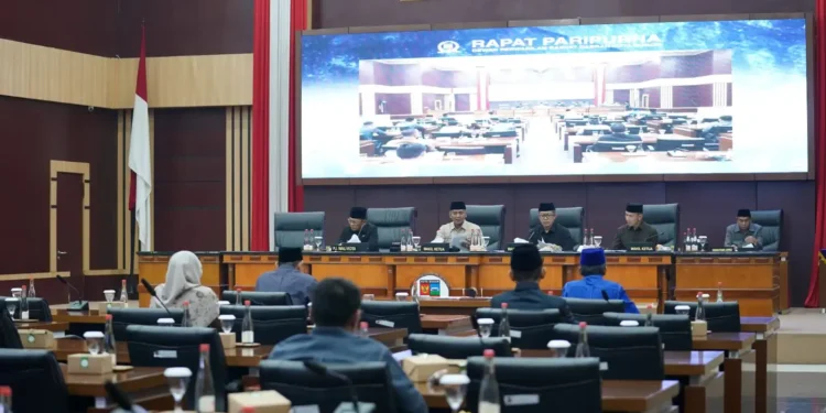 DPRD Kota Bogor menggelar rapat Paripurna agenda penyampaian hasil pembahasan Panitia Khusus DPRD Kota Bogor terkait Laporan Keterangan Pertanggungjawaban (LKPJ) Wali Kota Bogor 2023.
