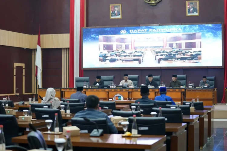 DPRD Kota Bogor menggelar rapat Paripurna agenda penyampaian hasil pembahasan Panitia Khusus DPRD Kota Bogor terkait Laporan Keterangan Pertanggungjawaban (LKPJ) Wali Kota Bogor 2023.