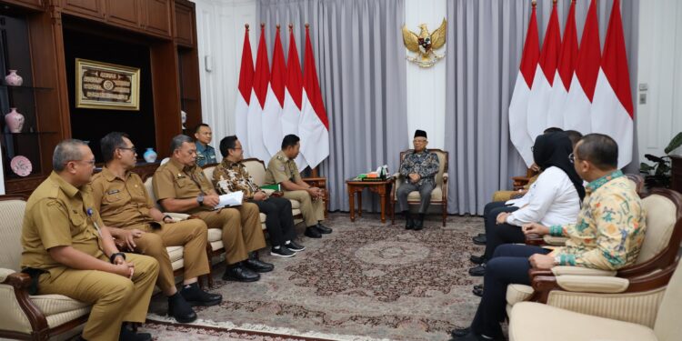 Wakil Ketua DPRD Kabupaten Bogor Temui Wapres Lapor Perkembangan Penataan Kawasan Wisata Puncak