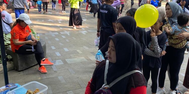 Ratusan Massa Kerumuni Booth Kopling Inisiasi Muda di Taman Expresi Sempur Kota Bogor