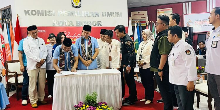 Dedie A Rachim dan Jenal Mutaqin jadi Paslon Pertama Daftar ke KPU