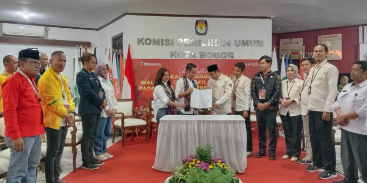 Didampangi 3 Partai Pengusung Pasangan Calon Walikota dan Wakil Walikota Sendi Fardiansyah dan Melli Darsa Resmi Daftar Ke KPU