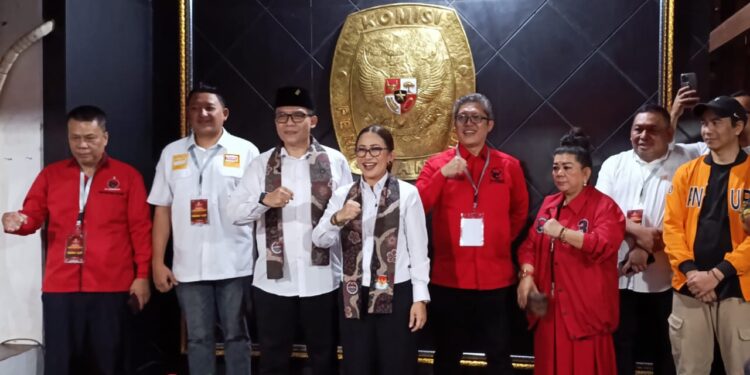 Pasangan Rena Da Frina dan Teddy Risandi Daftar Maju Pilkada 2024 ke KPU Kota Bogor, Diusung 2 Parpol