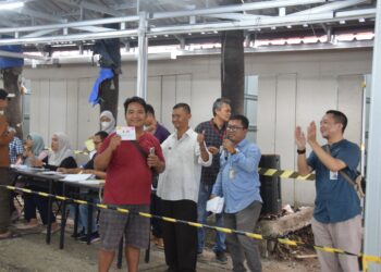 Pedagang Basah Pasar Merdeka Mulai Direlokasi ke TPS