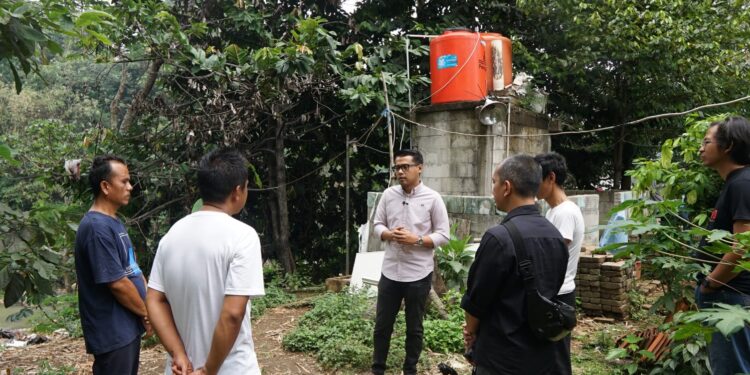 Kisah Sedih Calon Wakil Wali Kota Bogor Eka Maulana saat Lihat MCK Umum di Cipaku
