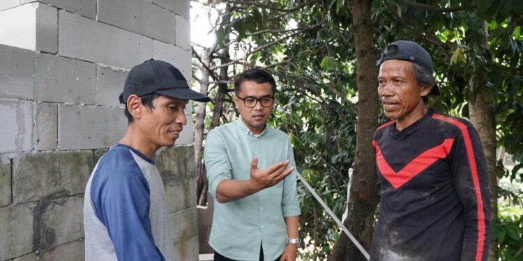 Bangun Sumur Bor dan Rehab Total MCK Cipaku, Eka Maulana : Semoga Warga Tak Lagi Kesulitan Air Bersih