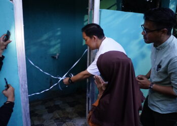 Dokter Rayendra-Eka Maulana Resmikan MCK ‘Terbengkalai’ 5 Tahun di Cipaku Bogor