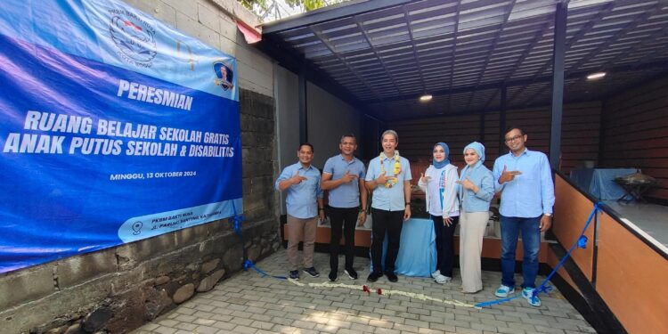 Dedie-Jenal Resmikan PKBM Bakti Nusa