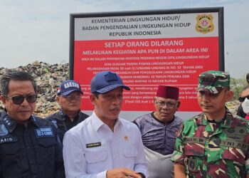 Tindak Tegas, Menteri Lingkungan Hidup/Kepala Badan Pengendalian Lingkungan Hidup Hanif Faisol Nurofiq Segel Pabrik Pengolahan Besi di Cikarang