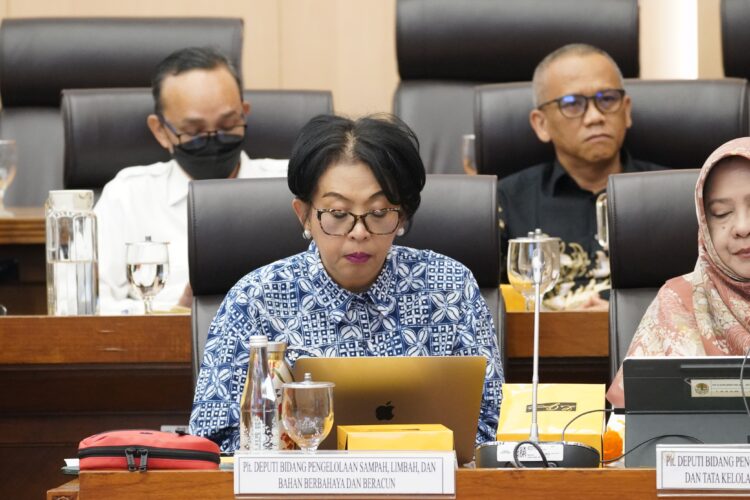 Langkah Tegas KLH: Indonesia Stop Impor Sampah Plastik Tahun Depan