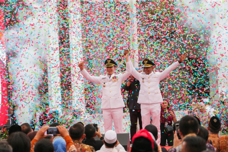 Cetak Sejarah Baru, Dedie Rachim dan Jenal Mutaqin Resmi Bertugas