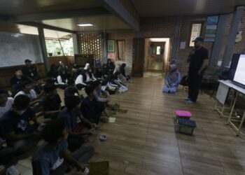 PFI Bogor Gelar Goes to School ke Sekolah Alam Bogor, jadi Ajang Belajar Fotografi