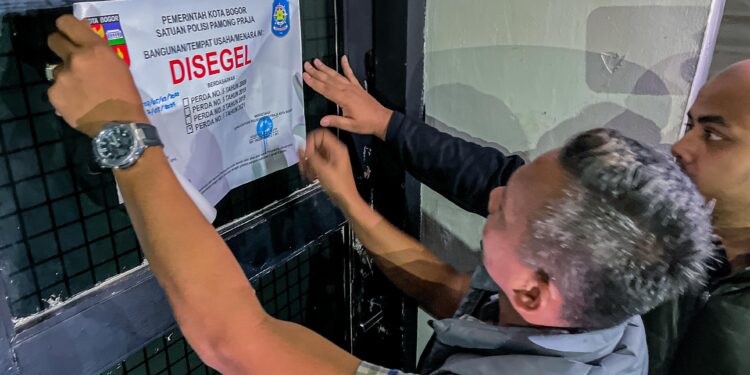 5 THM di Kota Bogor Disegel, Nekat Beroperasi saat Bulan Puasa Ramadan, Ratusan Botol Miras Ikut Disita