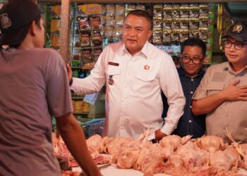 Sidak ke Pasar Cibinong, Bupati Rudy Susmanto Pastikan Stok hingga Harga Kebutuhan Pokok di Kabupaten Bogor Masih Aman Jelang Idul Fitri 2025
