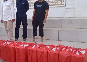BRI Branch Office (BO) Karawang berbagi ratusan nasi boks setiap harinya, selama Ramadan.