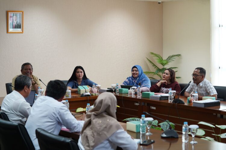 DPRD Komitmen Perhatikan Kesejahteraan dan Kebutuhan Tenaga Pendidik, Dorong Penambahan Anggaran di Sektor Pendidikan